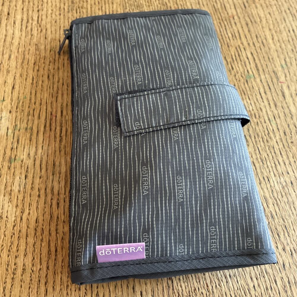 doTERRA Gray Essential Oil Pouch Travel Case Bag Case Supplement Vitamins Pill